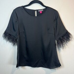 Vince Camuto Womens Faux Feather Trim Short Sleeve Blouse Shirt Black NEW Sz XXS